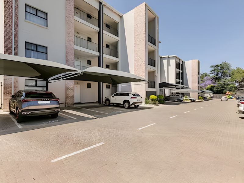 Morden 2 Bedroom And 2 Bath In Bryanston - Photo 8