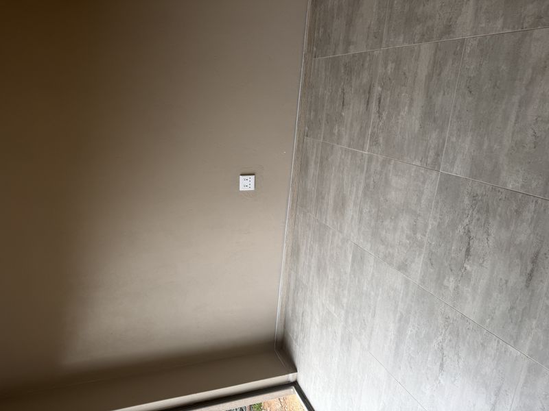Secure 1-bedroom Apartment In Alexander Street, Birchleigh - Photo 3