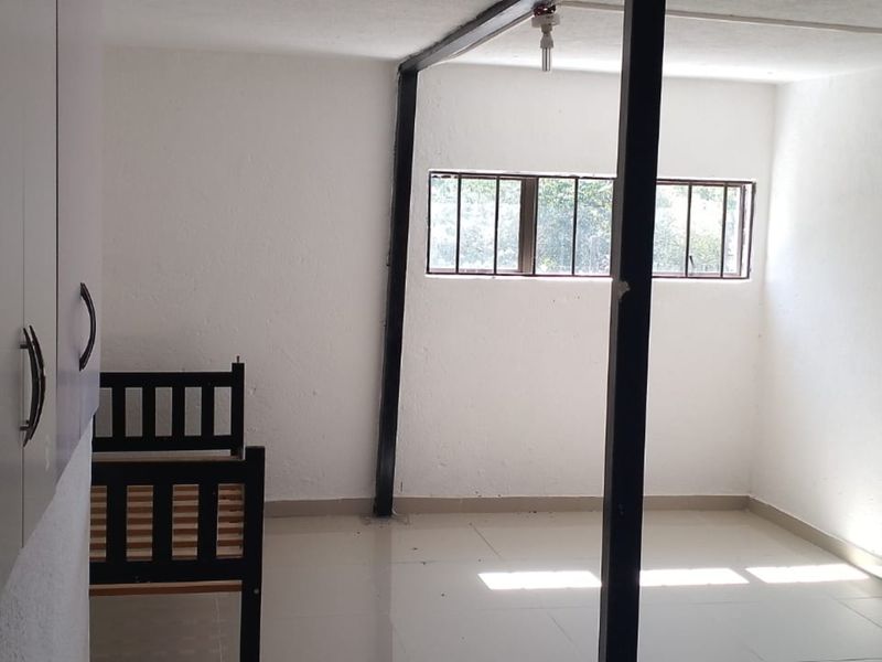 Secure 1-bedroom Flat In Steiltes, Neslpruit - Photo 5