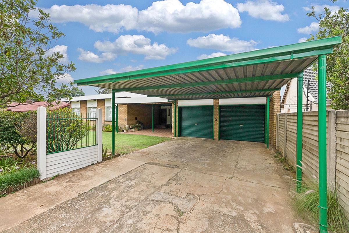 4 Bedroom House - Photo 3