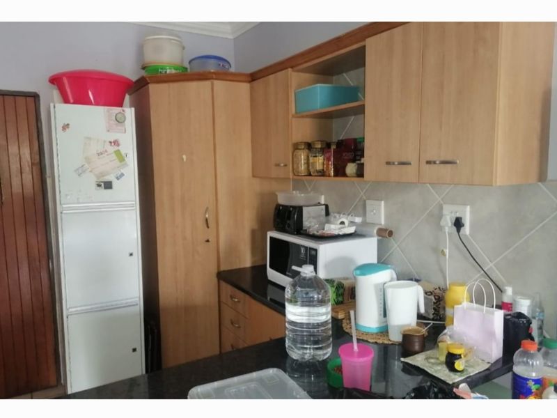 Lovely 2-Bedroom And 1-Bathroom Townhouse In Boshof - Photo 4
