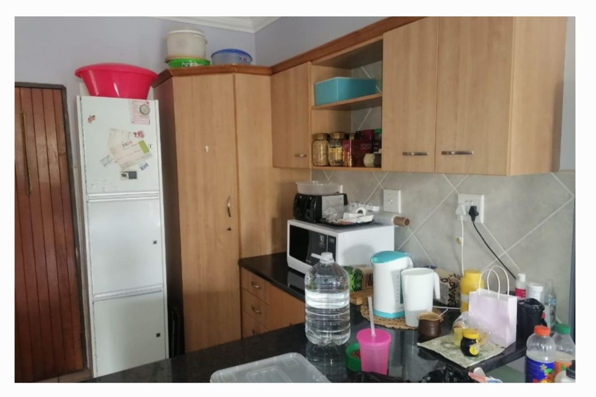 Lovely 2-Bedroom And 1-Bathroom Townhouse In Boshof - Photo 4