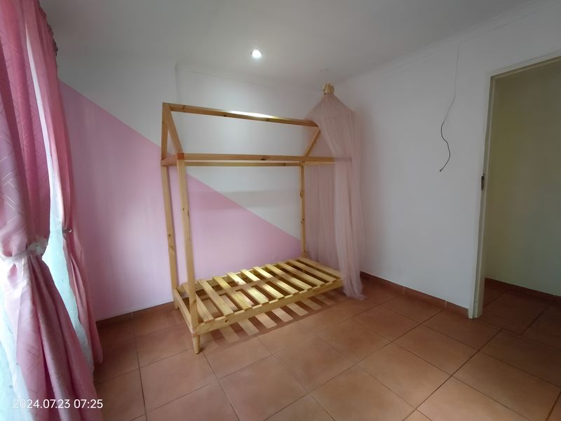 2-bedroom And 2-bathroom House With 1-bedroom And 1-bathroom Bachelors Flat In Pomona, Kempton Park - Photo 9