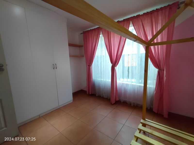 2-bedroom And 2-bathroom House With 1-bedroom And 1-bathroom Bachelors Flat In Pomona, Kempton Park - Photo 8