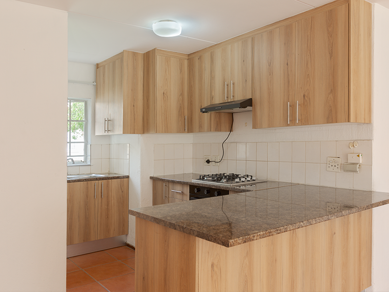 Secure 2-Bedroom And 1-Bathroom Apartment In Unit 69 Heronshaw - Photo 4