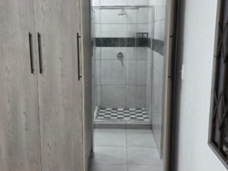 Cadogan Avenue, Mondeor - Photo 8