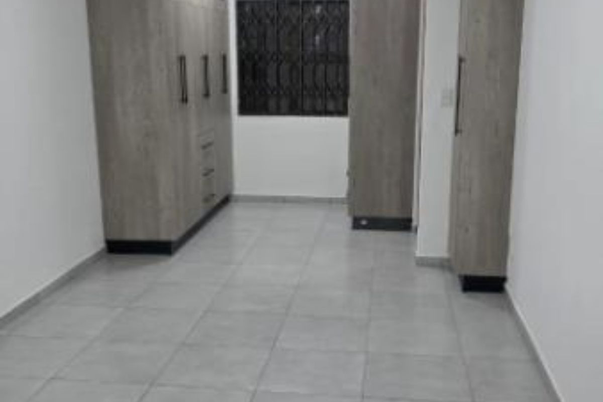 Cadogan Avenue, Mondeor - Photo 3
