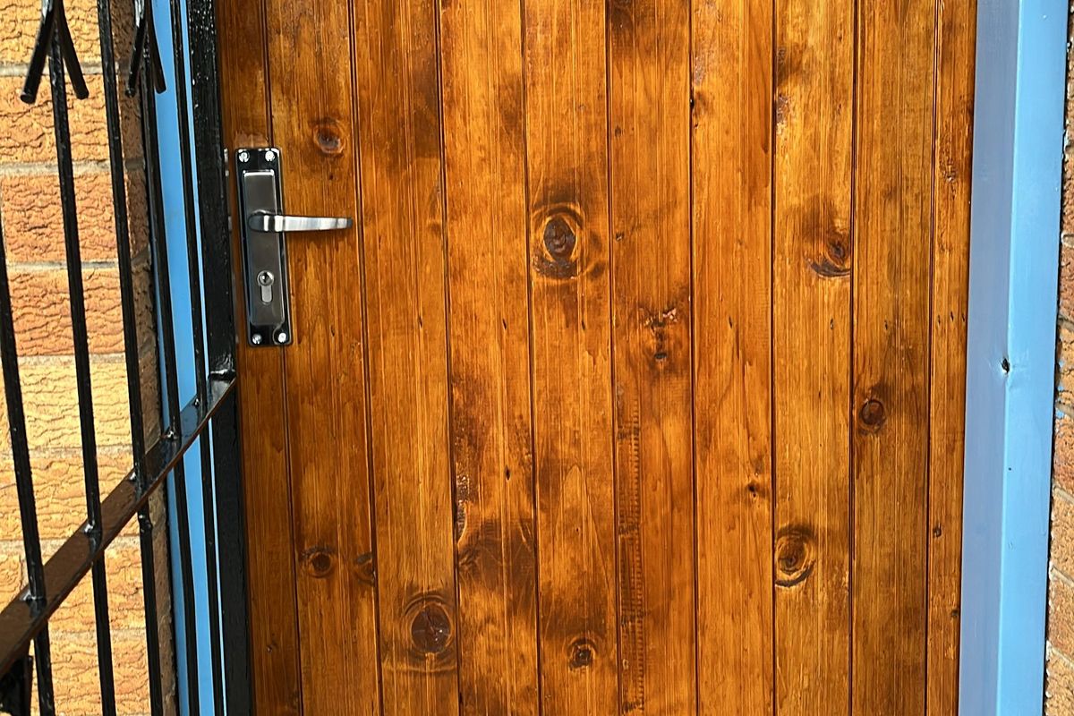 Secure 2-Bedroom And 1-Bathroom Apartment In Rietfontein Road, Primrose - Photo 2