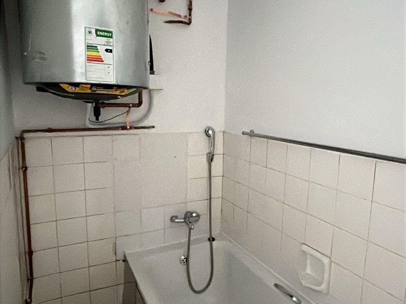 Secure 2-Bedroom And 1-Bathroom Apartment In Rietfontein Road, Primrose - Photo 8