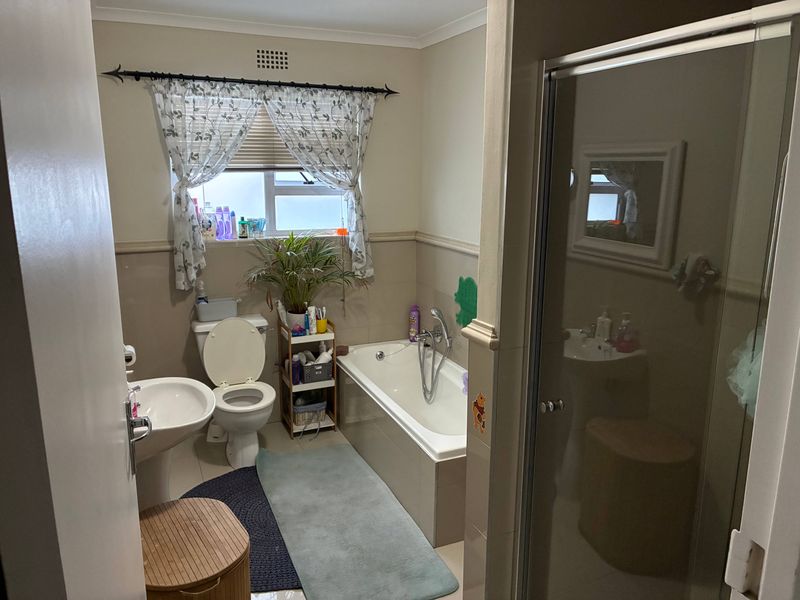 Secure Sunset Close, Sonstraal Heights - Photo 9