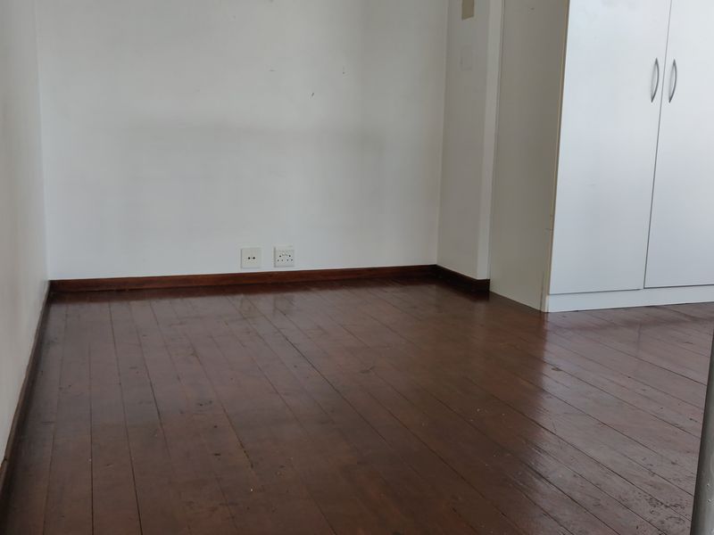 Secure 1-Bedroom Loft In Douglasdale - Photo 5