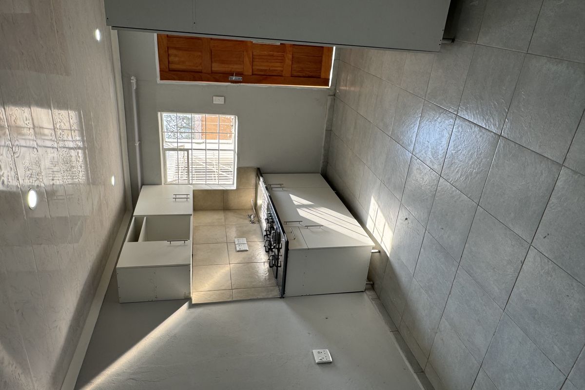 Secure Cottage And 1-bathroom Apartment In Turffontein - Photo 4