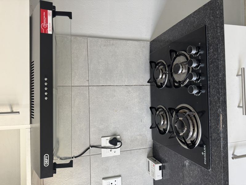 Secure Cottage And 1-bathroom Apartment In Turffontein - Photo 3