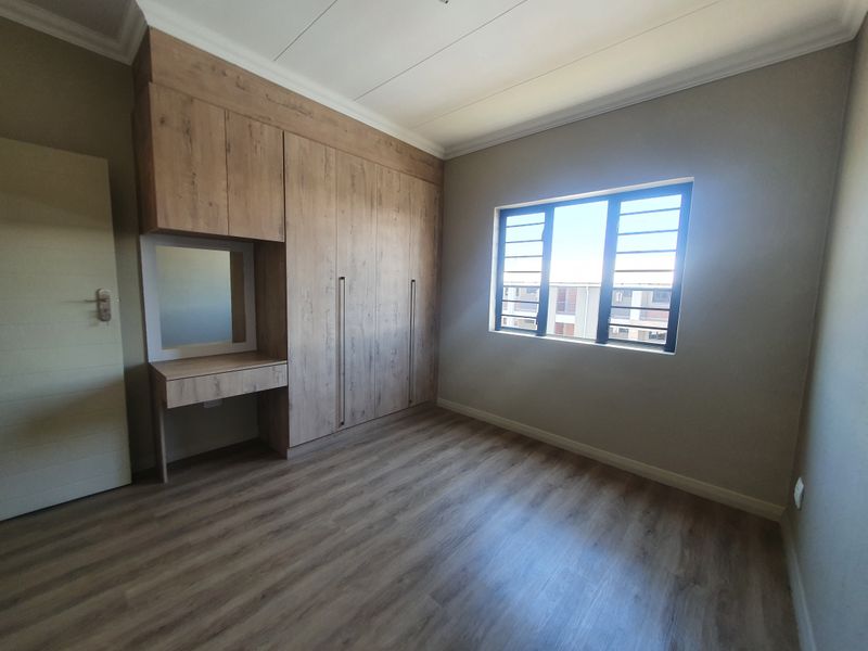 Secure 2-bedroom And 1-bath Apartment / Flat To Rent In Roodepark Eco Estate - Photo 8