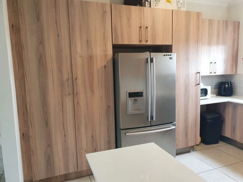 Spacious 2-Bedroom And 1-Bath Apartment/flat In Hereford Estate - Photo 3