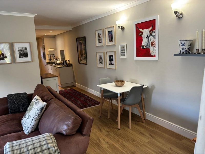 Secure Cottage In Upper Noreen Avenue, Bishopscourt - Photo 5