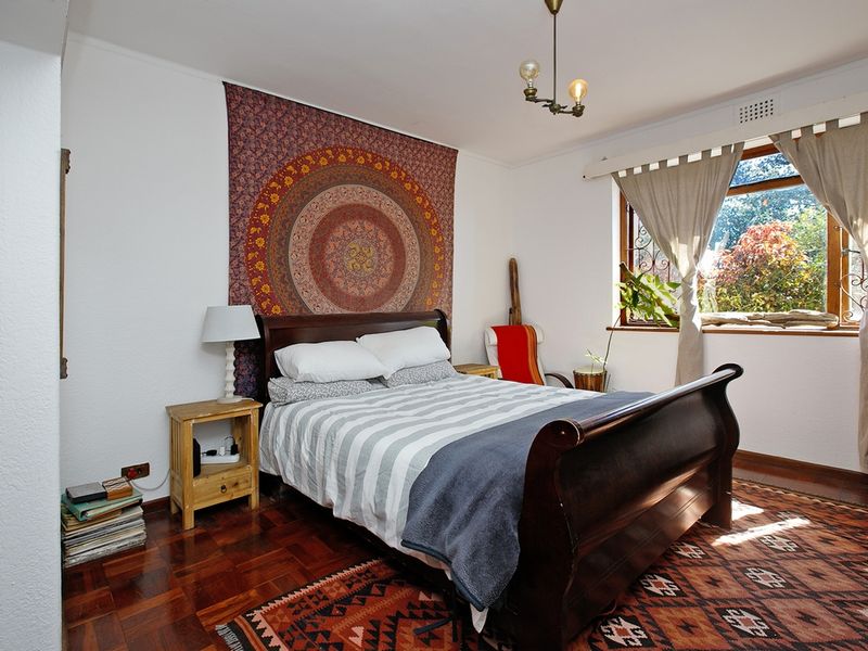 Sunny Muizenberg Village Apartment, 2 Blocks From The Beach - Photo 6