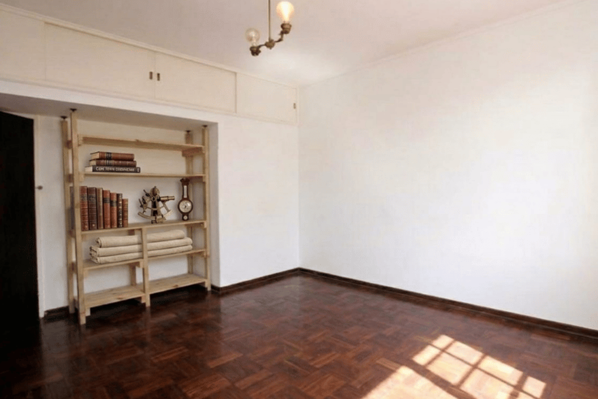 Sunny Muizenberg Village Apartment, 2 Blocks From The Beach - Photo 5
