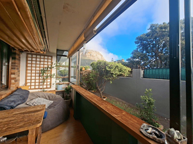 Sunny Muizenberg Village Apartment, 2 Blocks From The Beach - Photo 2