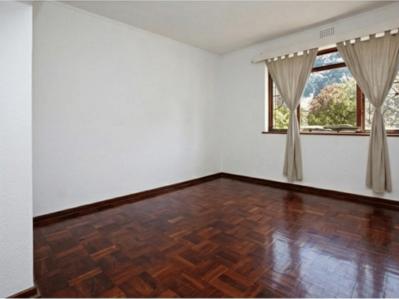 Sunny Muizenberg Village Apartment, 2 Blocks From The Beach - Photo 6