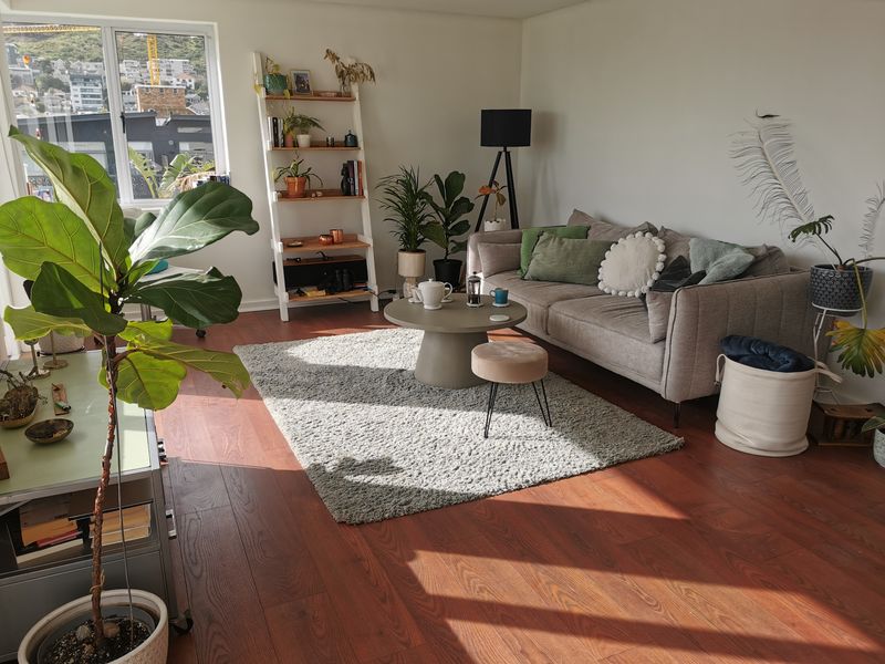 Spacious And Light 1-bedroom With Ocean & Mountain Views - 3 Months - Photo 4