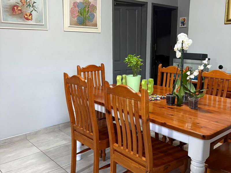 Upmarket, Fully Renovated 2-Bedroom Home with Solar in Highveld Mews, Centurion - Photo 5