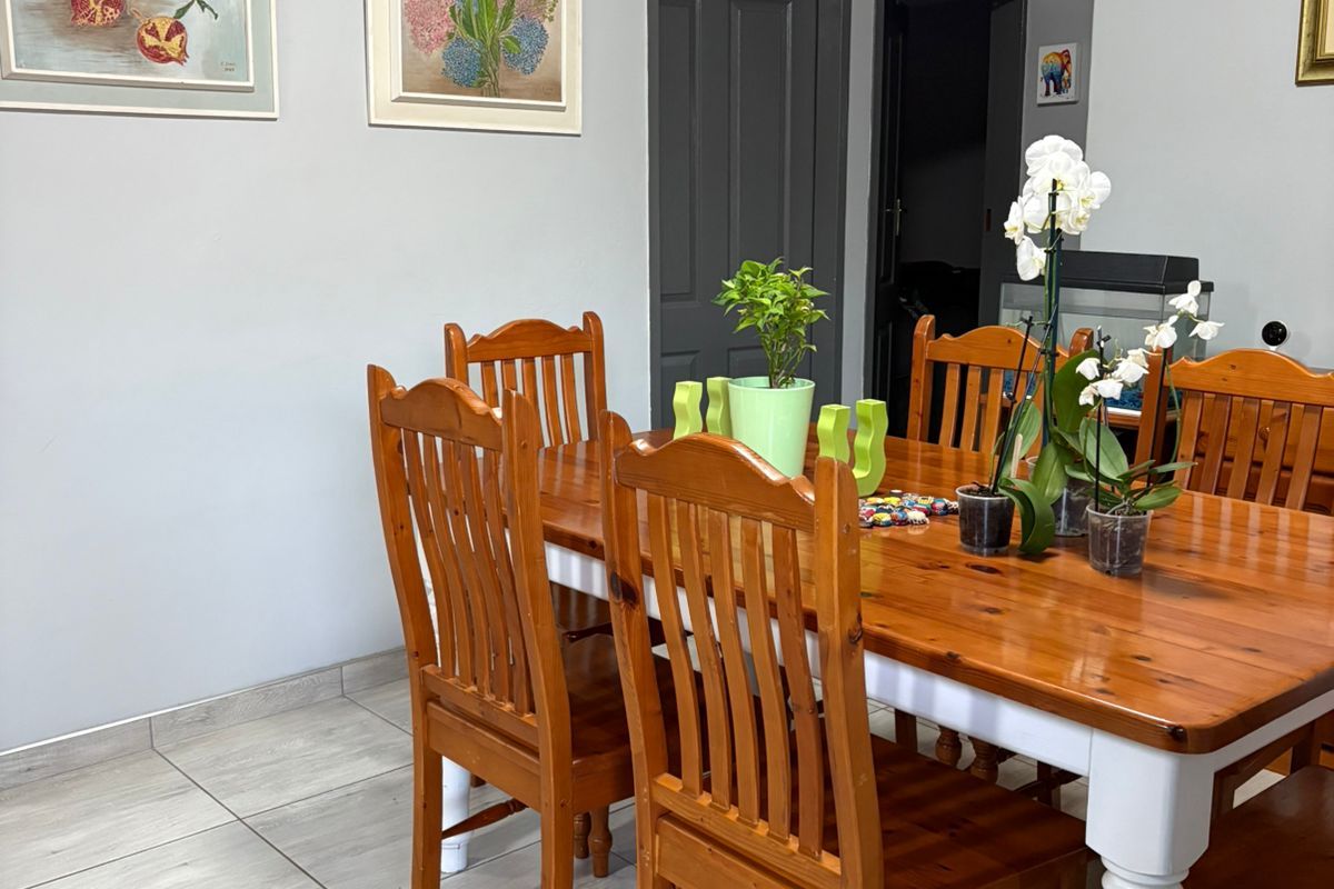 Upmarket, Fully Renovated 2-Bedroom Home with Solar in Highveld Mews, Centurion - Photo 5