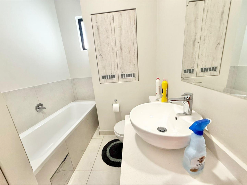 Secure 2-bedroom And 2-bedroom Apartment In New Road, Carlswald - Photo 7