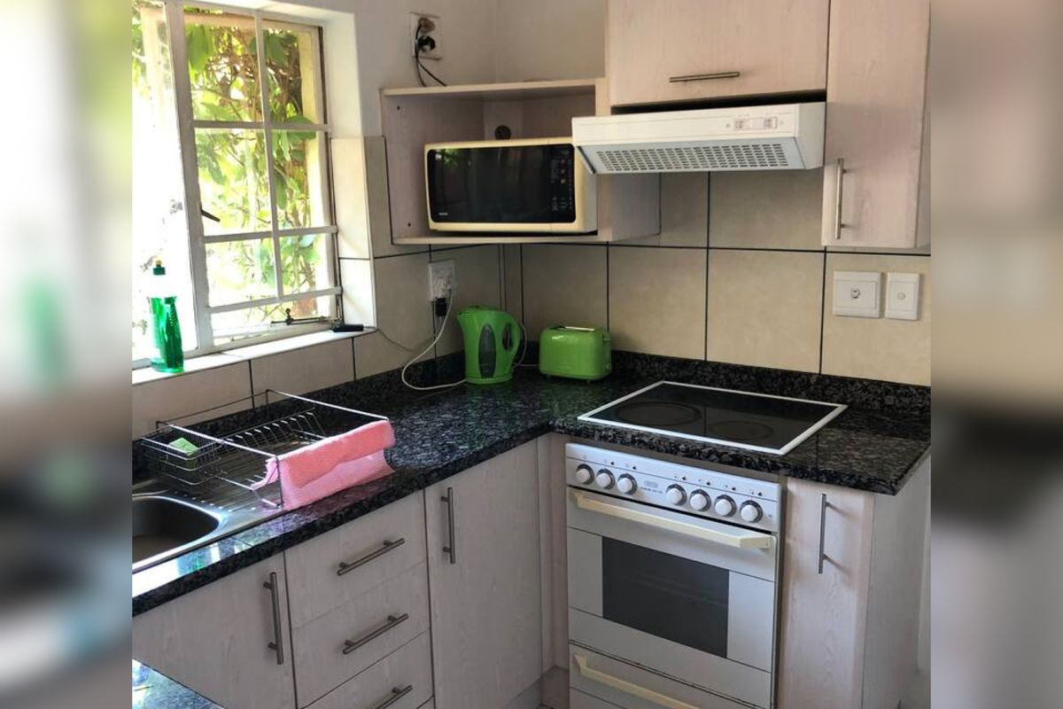 Secure 1-bedroom Cottage / Flatlet - Photo 3