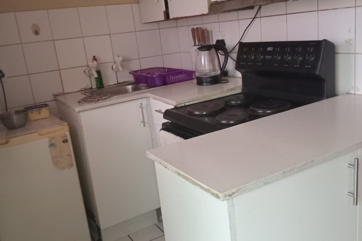 Secure 2-Bedroom And 1-Bathroom Apartment In The River Hamlet - Photo 5