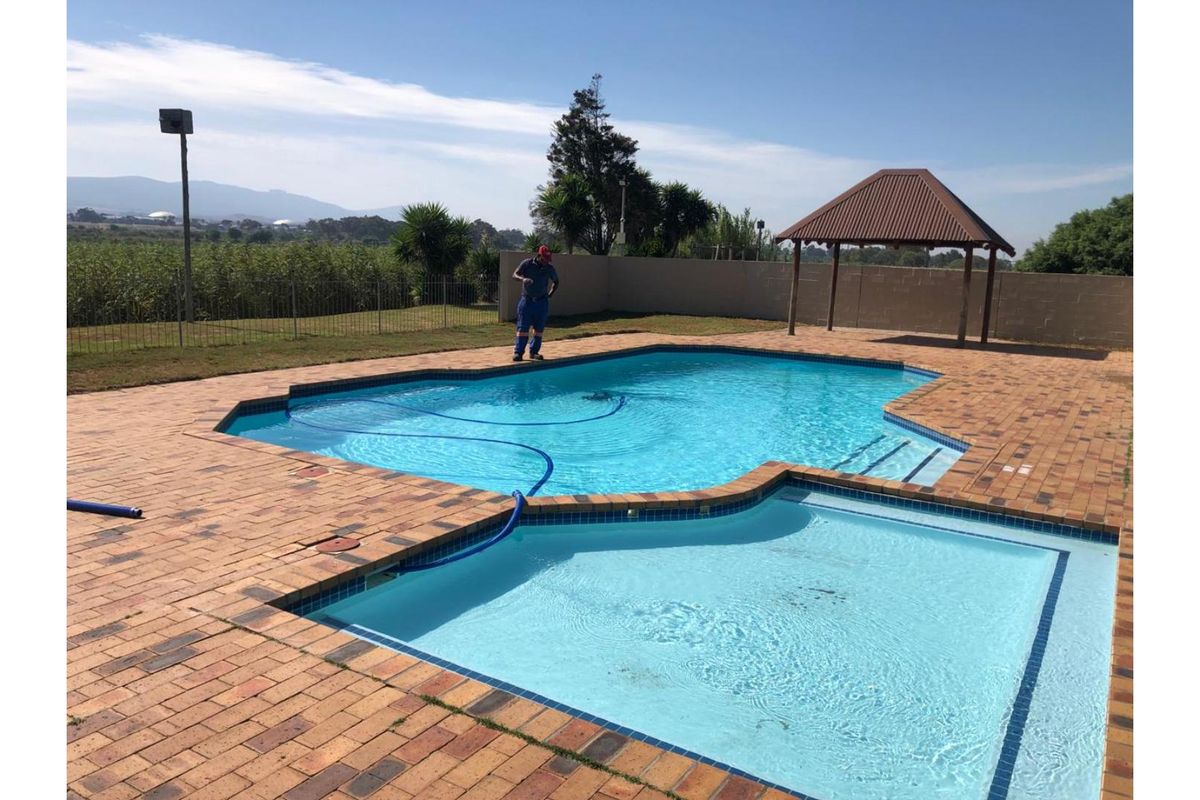 Secure 2-Bedroom And 1-Bathroom Apartment In The River Hamlet - Photo 2