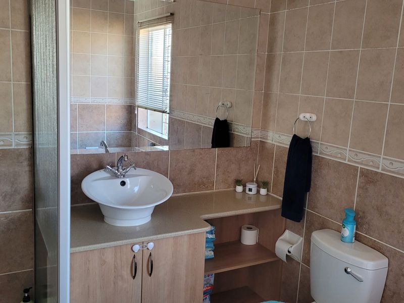 Pet-friendly 3-bedroom And 2-bathroom In Van Der Kloof Road, Willowbrook - Photo 8