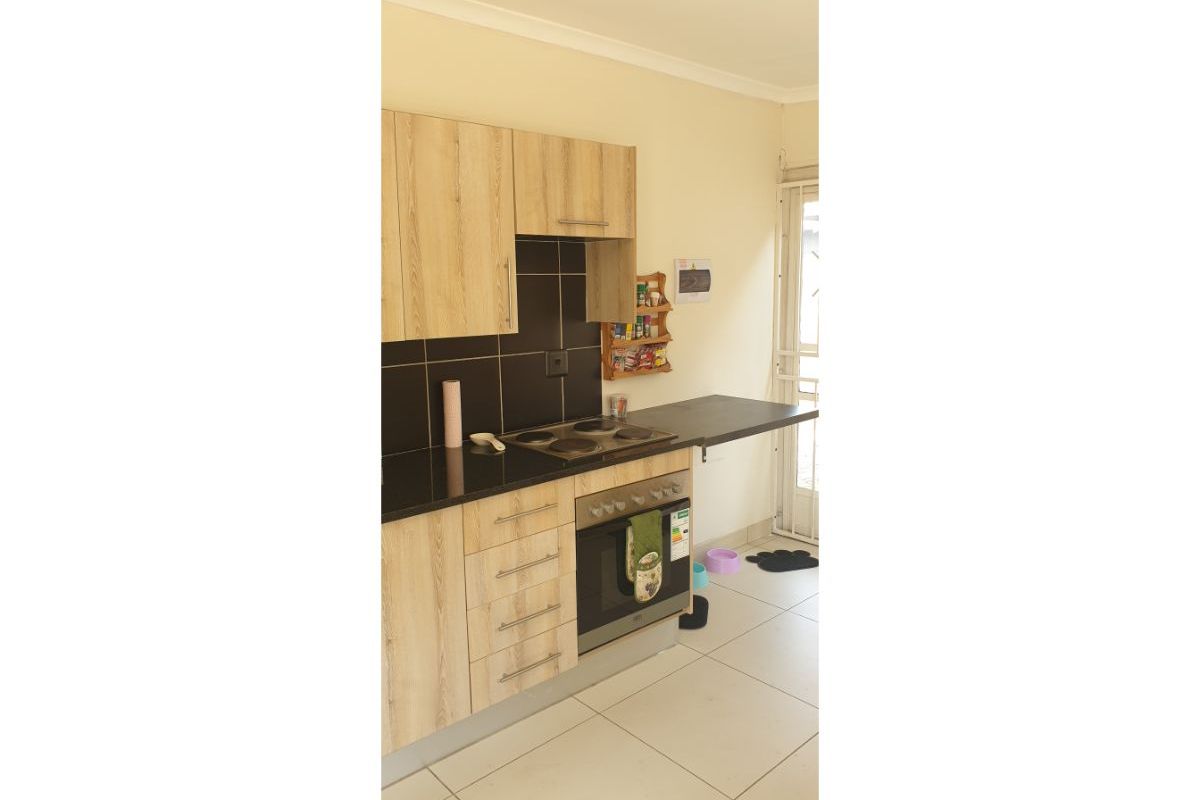 Beautiful and Secured 2-bedroom And 1-Bath House In Gerdview - Photo 2