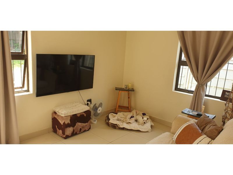 Beautiful and Secured 2-bedroom And 1-Bath House In Gerdview - Photo 4