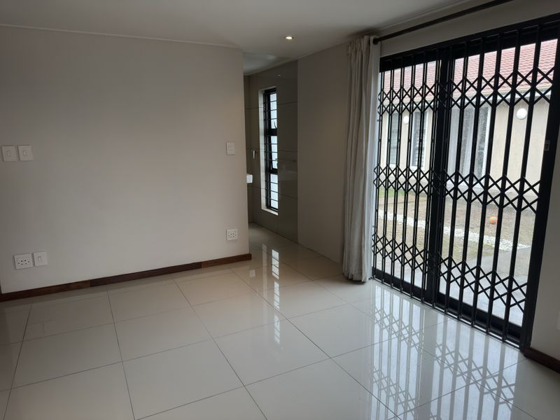 Secure 1-bedroom Apartment In Clairwood Crescent, Milnerton Ridge - Photo 8