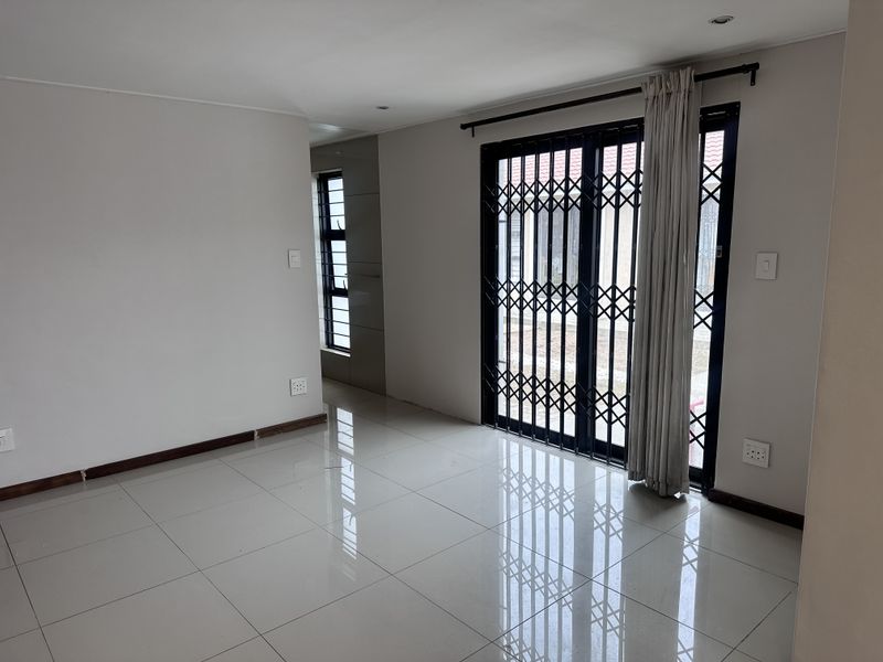 Secure 1-bedroom Apartment In Clairwood Crescent, Milnerton Ridge - Photo 7