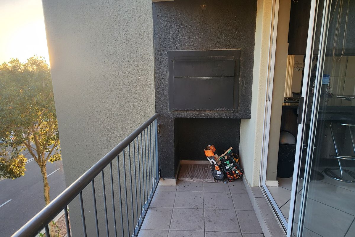 Secure 2-bedroom And 1-bathroom Apartment In Buh Rein Estate - Photo 3