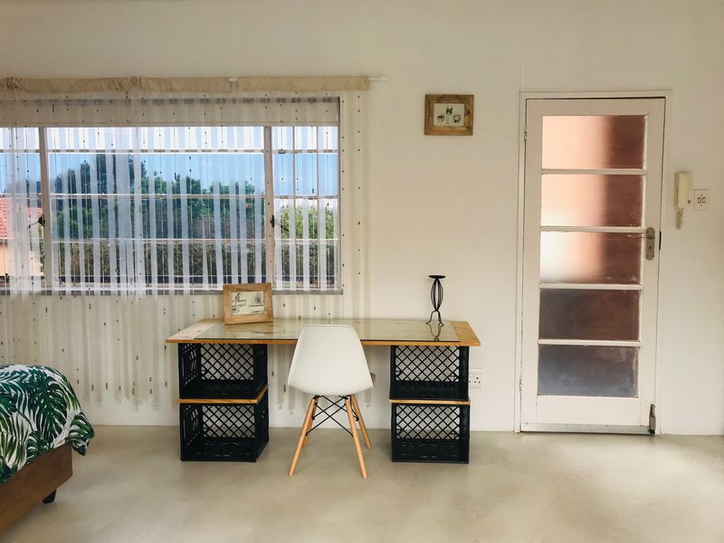 Light-filled Studio Apartment In The Heart Of Linden - Photo 6