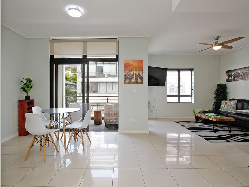 Secure 2-Bedroom And 2-Bathroom Buiten Street, Cape Town City Centre - Photo 2