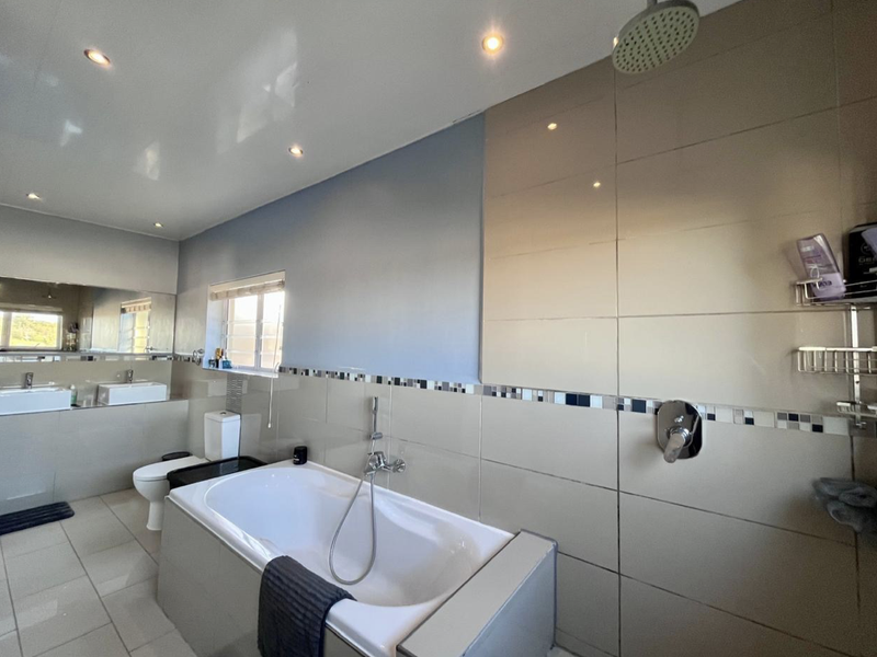 Luxury 1 Bedroom And 1 Bath Apartment In De Tijger Estate - Photo 7