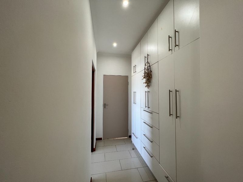 Luxury 1 Bedroom And 1 Bath Apartment In De Tijger Estate - Photo 10