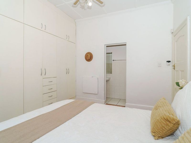 Charming 3-bedroom And 2-bathroom House In Oak Avenue With Solar System - Photo 10