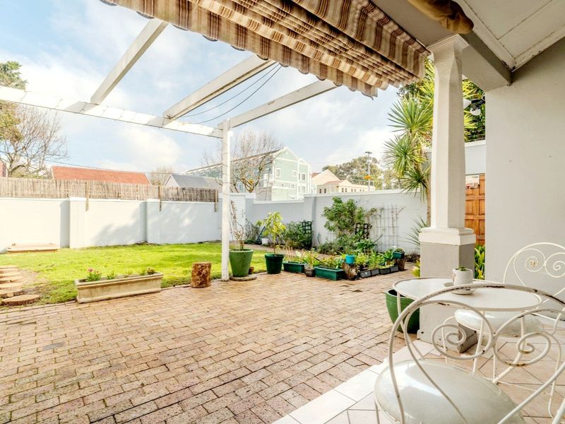 Charming 3-bedroom And 2-bathroom House In Oak Avenue With Solar System - Photo 2
