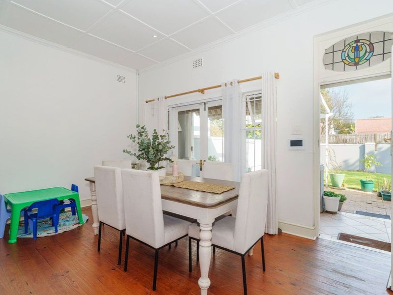 Charming 3-bedroom And 2-bathroom House In Oak Avenue With Solar System - Photo 5