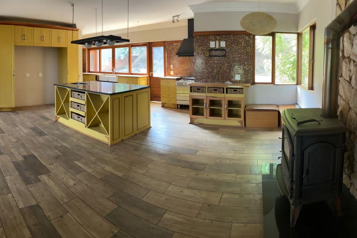 Luxury 5-bedroom And 6-bathroom House In Xanadu Nature Estate , Hartbeespoort - Photo 3