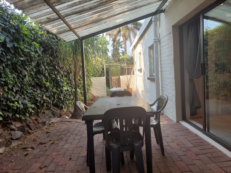 Spacious 1-bedroom And 1-bathroom Garden Cottage In Victoria Avenue, Sandringham - Photo 7
