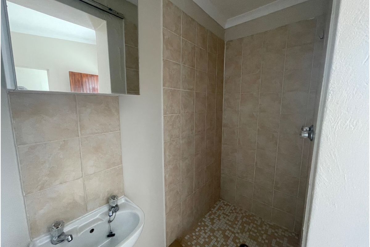 1 Bedroom And 1 Bath Studio In Northmead Ext3 - Photo 5