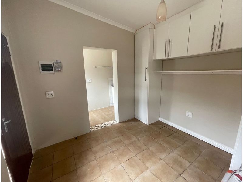 1 Bedroom And 1 Bath Studio In Northmead Ext3 - Photo 7
