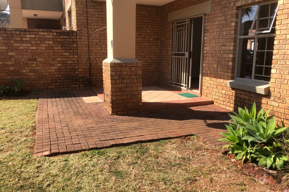 Secure 2-Bedroom And 1-Bathroom Apartment In Casa Bella - Photo 5