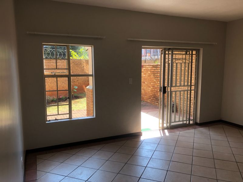 Secure 2-Bedroom And 1-Bathroom Apartment In Casa Bella - Photo 4